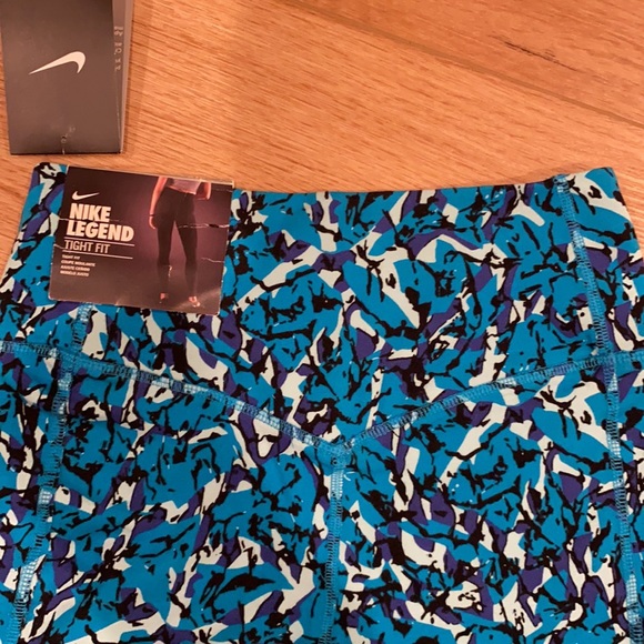 Nike Legend Tight Fit Leggings - X-Small - Picture 4 of 6